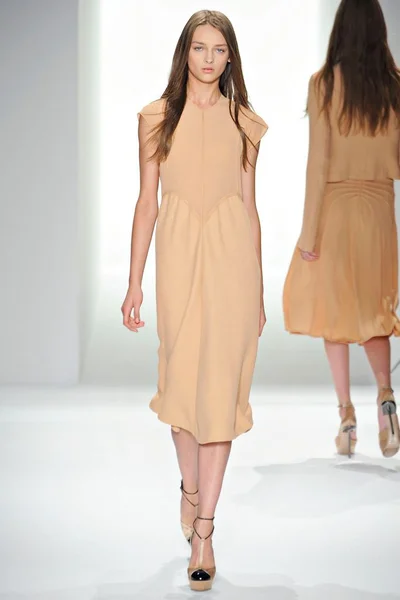 Look 6